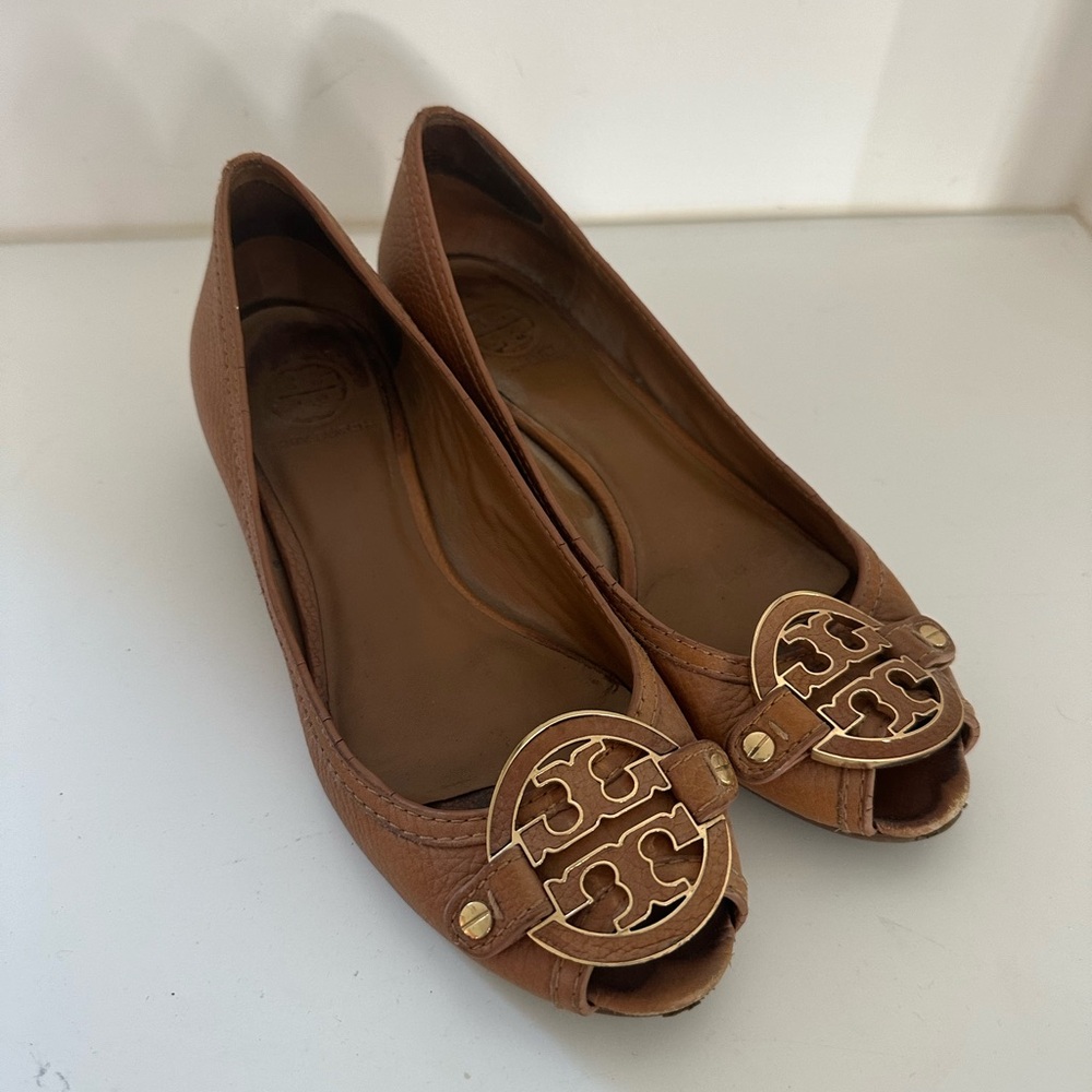 Tory Burch open toe wedge sandal pumps with logo